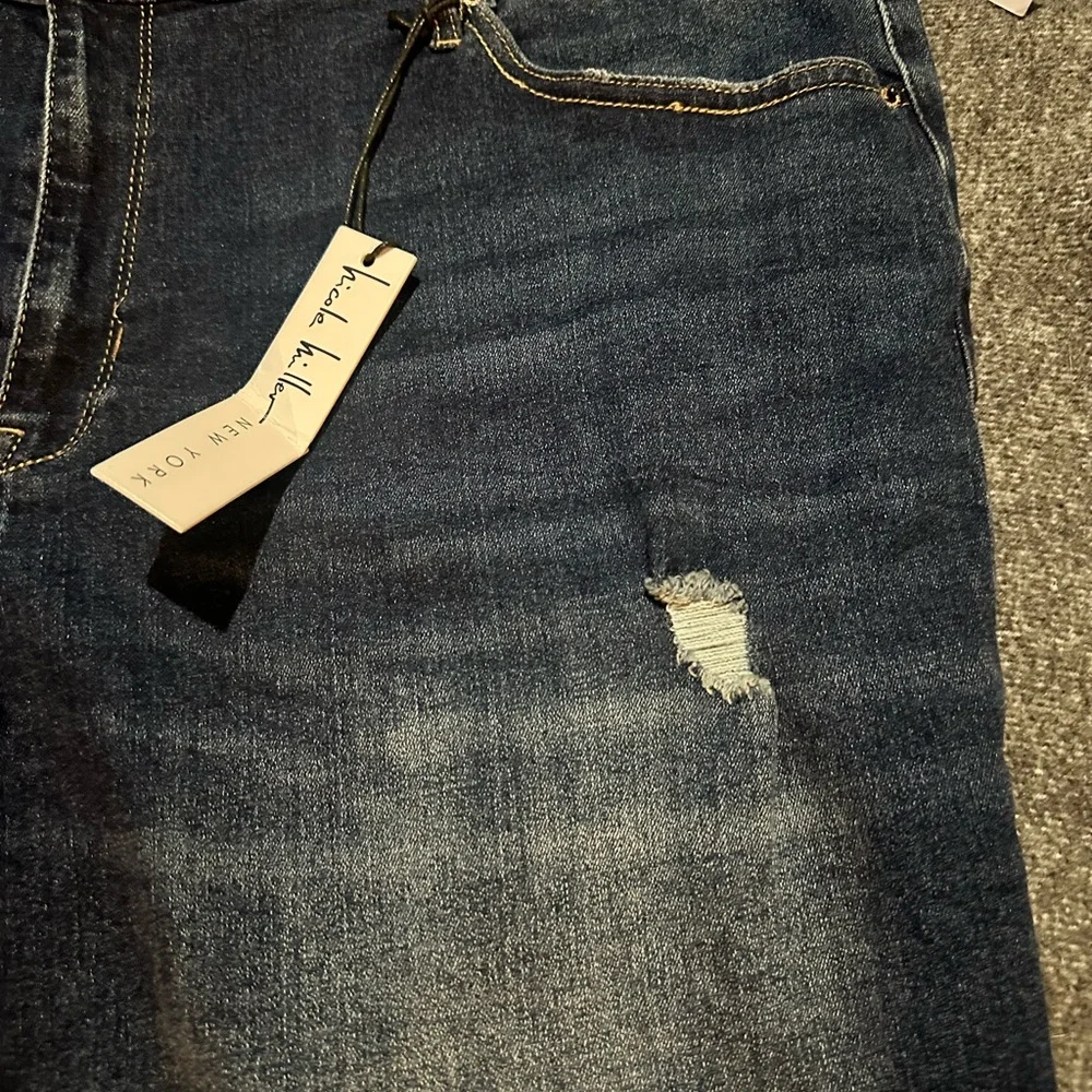 Nicole Miller Soho High Rise Dark Blue Denim Distressed Shorts Sz 22 NWT - Picture 3 of 4